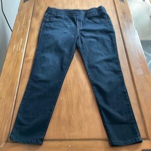 DEMOCRACY Ab Solution Size 10